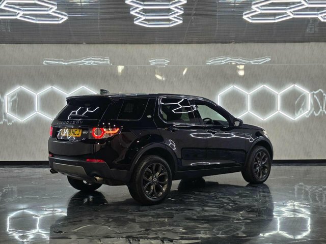 Land Rover Discovery Sport 2018 2.0 Discovery Sport Landmark Td4 4Wd BW68HCJ Black #2