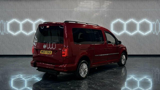Volkswagen Caddy Maxi Life 2018 2.0 Tdi Bluemotion Tech Mpv Dsg Eu Red #4