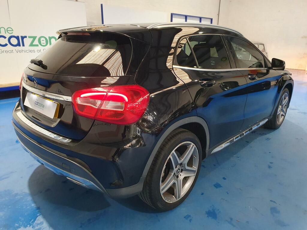 Mercedes-Benz GLA Class Estate LL19ZRJ #3