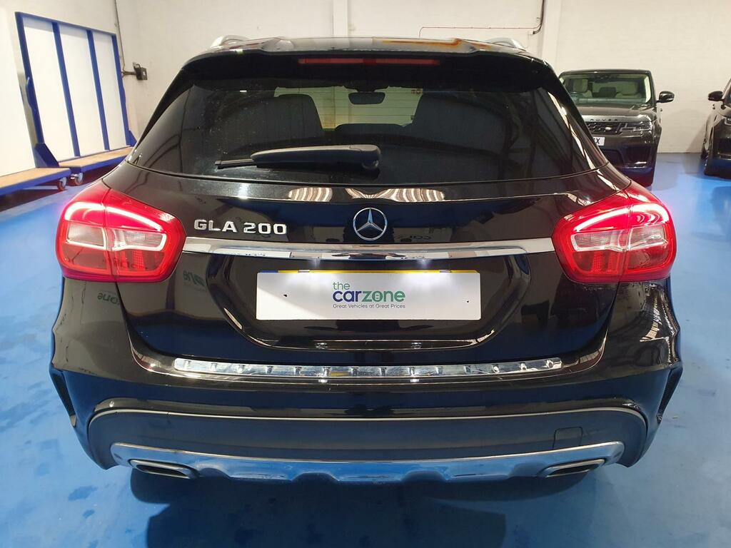 Mercedes-Benz GLA Class Estate LL19ZRJ #4