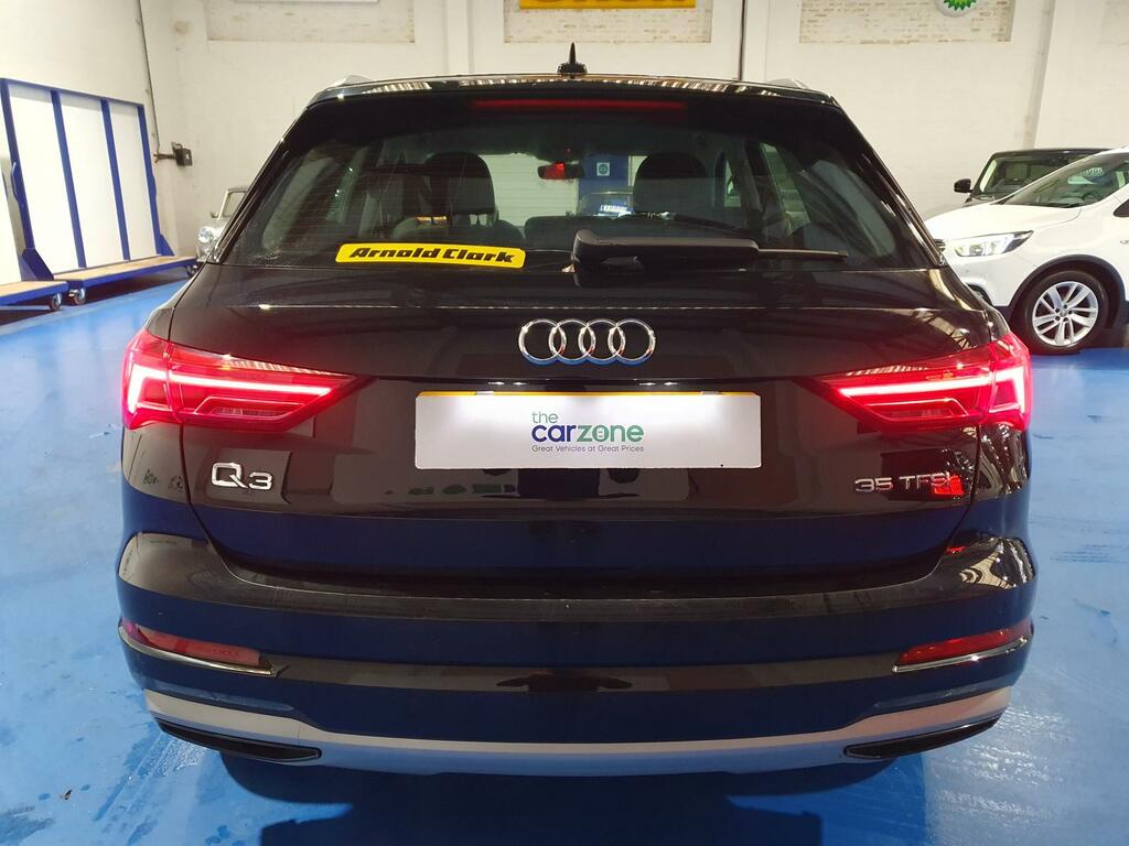 Audi Q3 Tfsi Sport BA19FNV Black #4