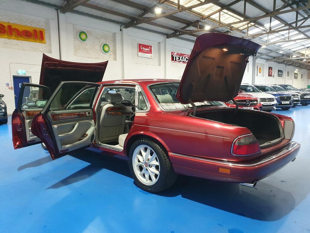 Daimler XJ Series Series 4.0 Six Lwb Saloon Blue #11
