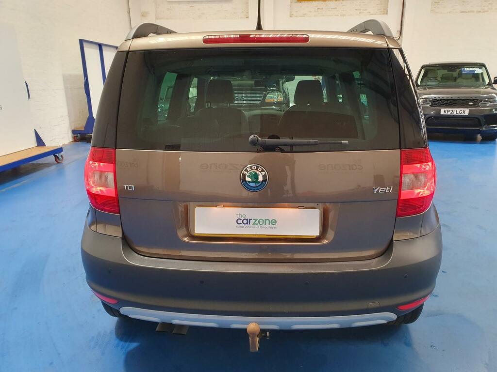 Skoda Yeti Hatchback DG62XTX #4
