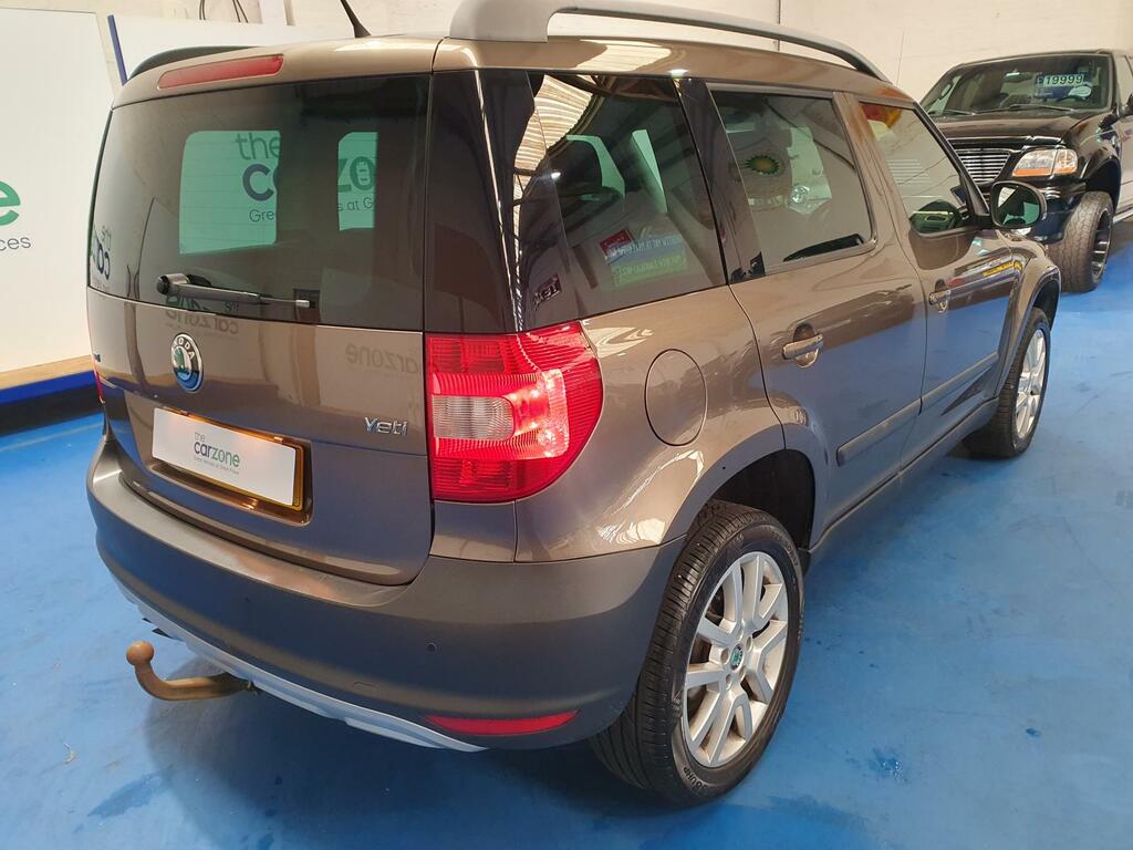 Skoda Yeti Hatchback DG62XTX #3