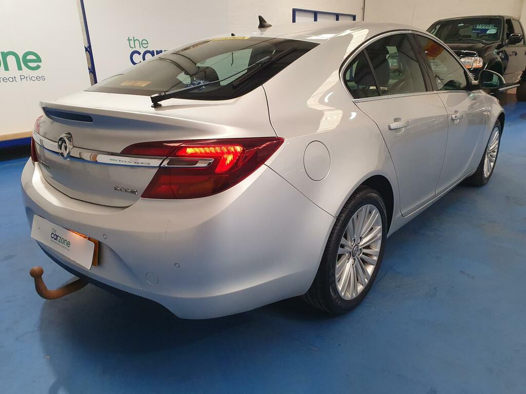 Vauxhall Insignia Hatchback DV15WHR #3