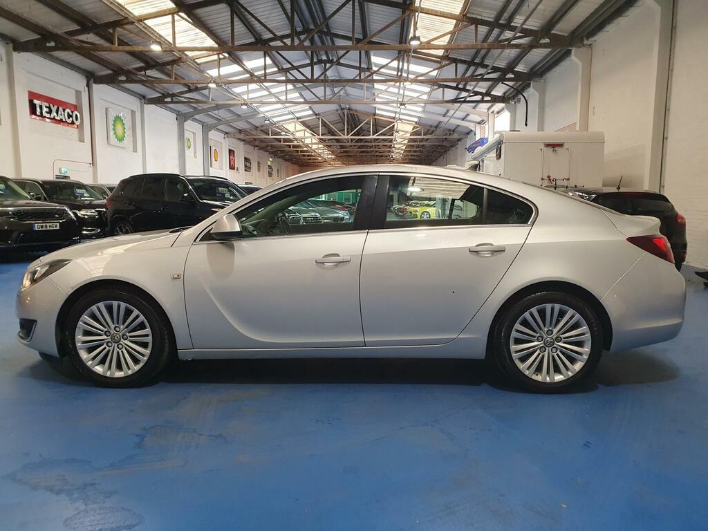 Vauxhall Insignia Hatchback DV15WHR #6