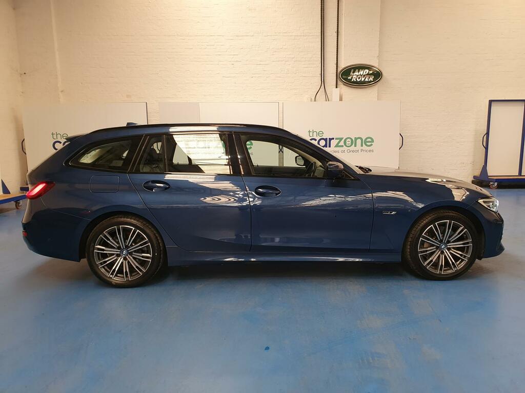 BMW 3 Series Estate EJ71KZW #2