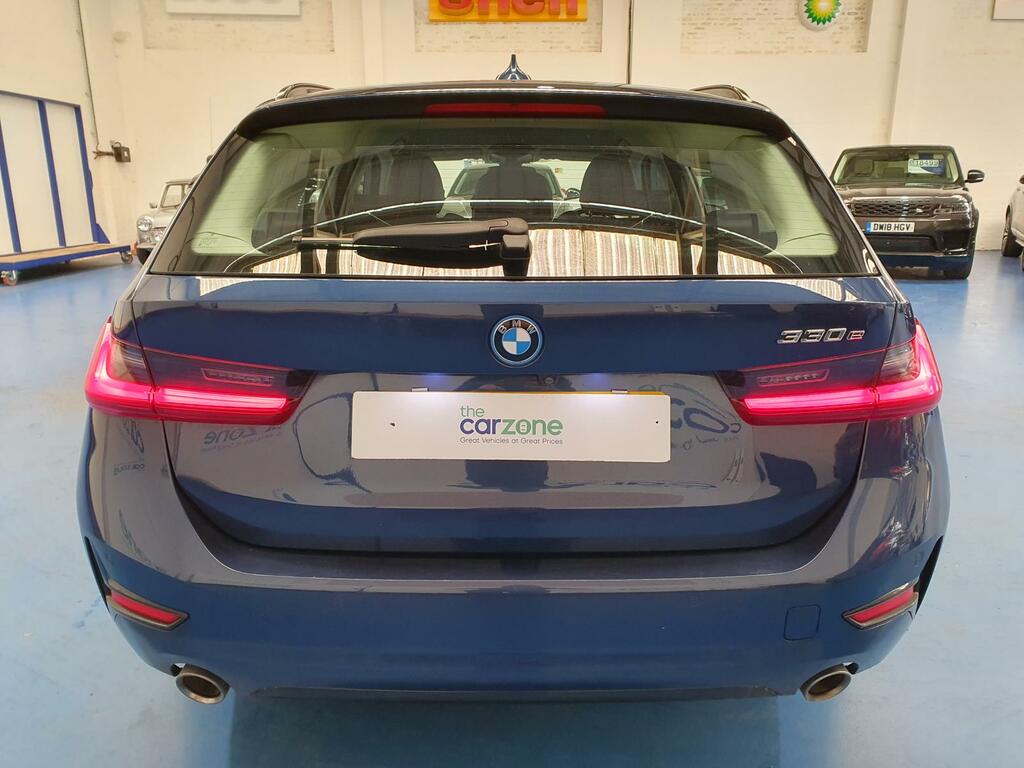 BMW 3 Series Estate EJ71KZW #4