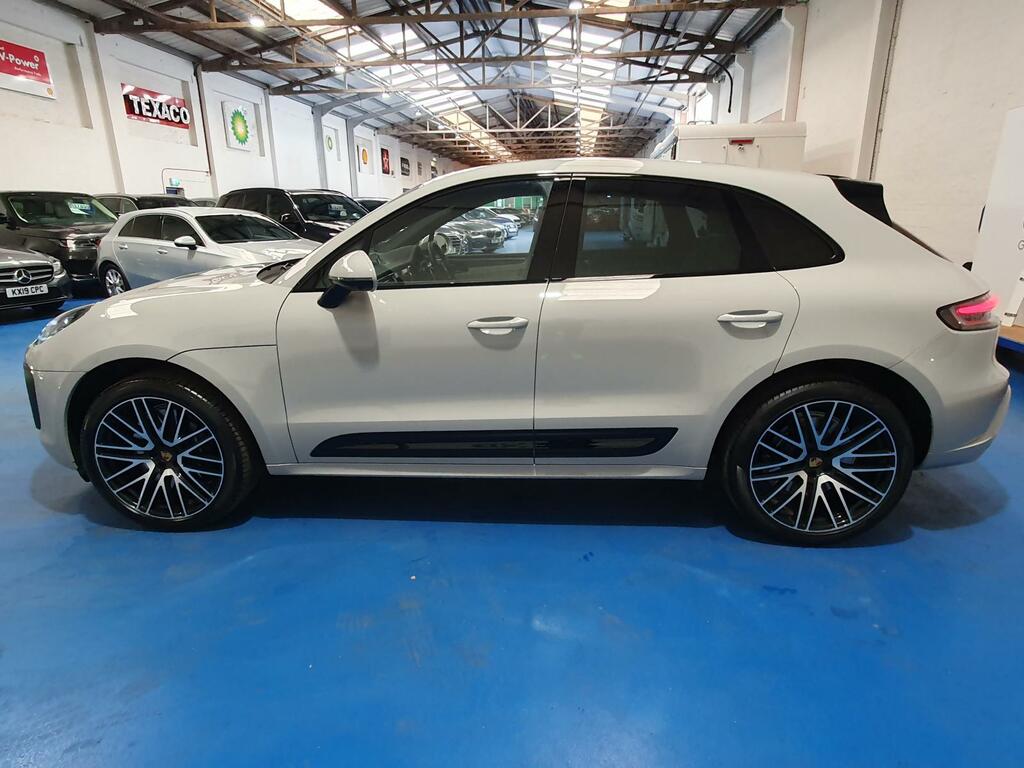 Porsche Macan Estate  #6