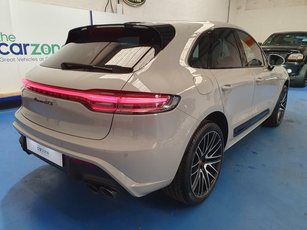 Porsche Macan Estate  #3