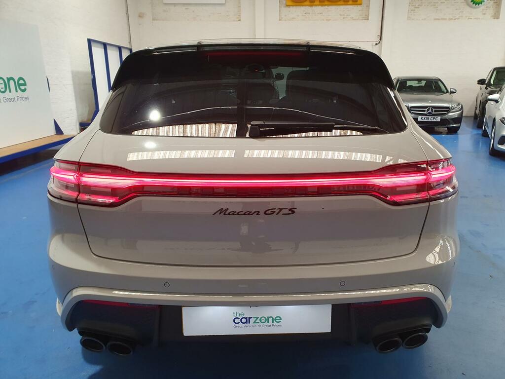 Porsche Macan Estate  #4