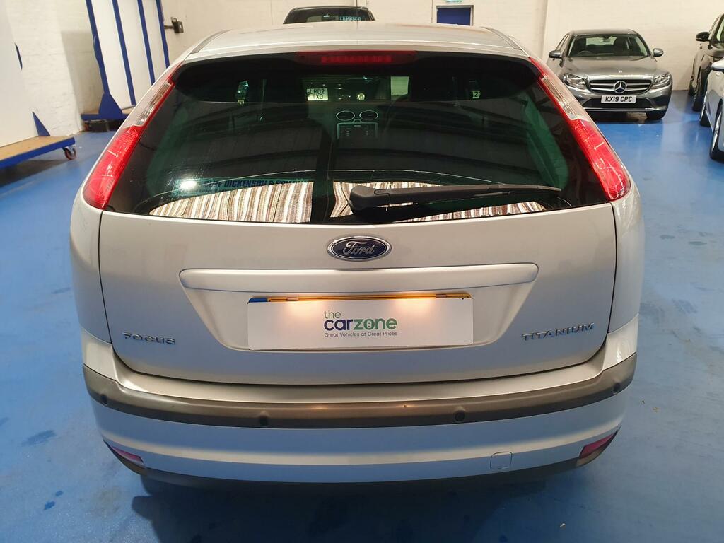 Ford Focus Hatchback AJ07XLP #4