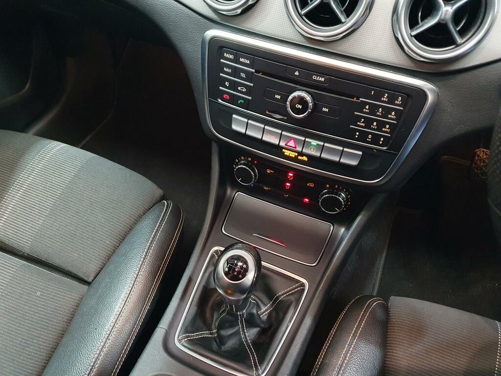 Mercedes-Benz GLA Class Gla 180 Urban Edition Grey #16