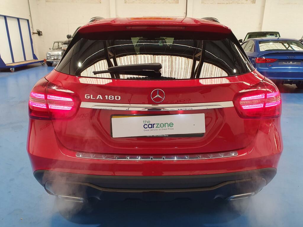 Mercedes-Benz GLA Class Estate NH19UUV #4