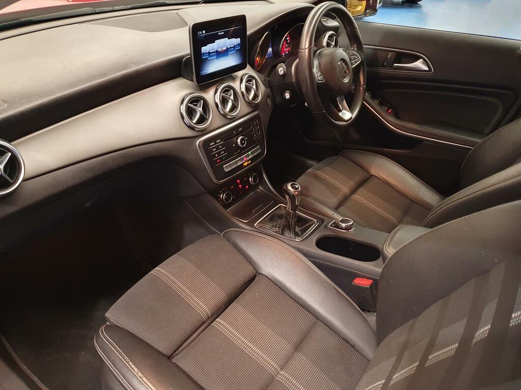 Mercedes-Benz GLA Class Gla 180 Urban Edition Grey #14
