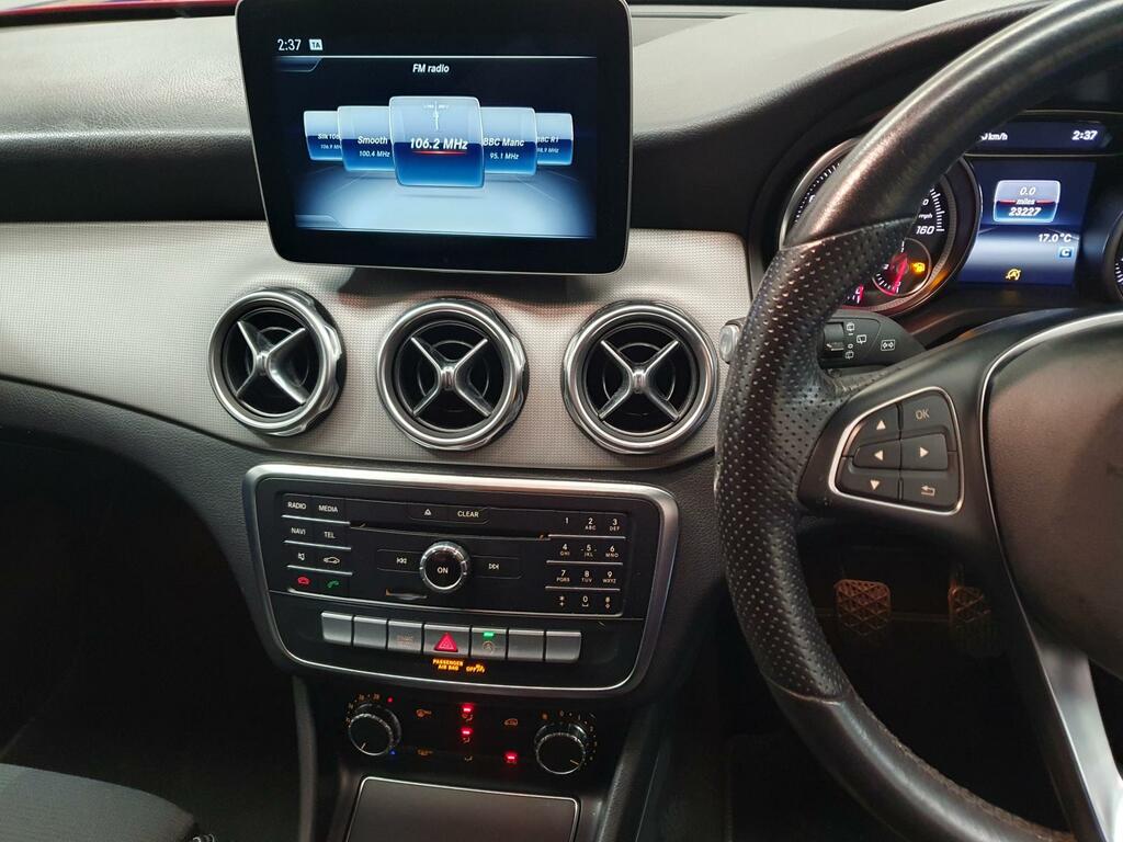 Mercedes-Benz GLA Class Gla 180 Urban Edition Grey #15