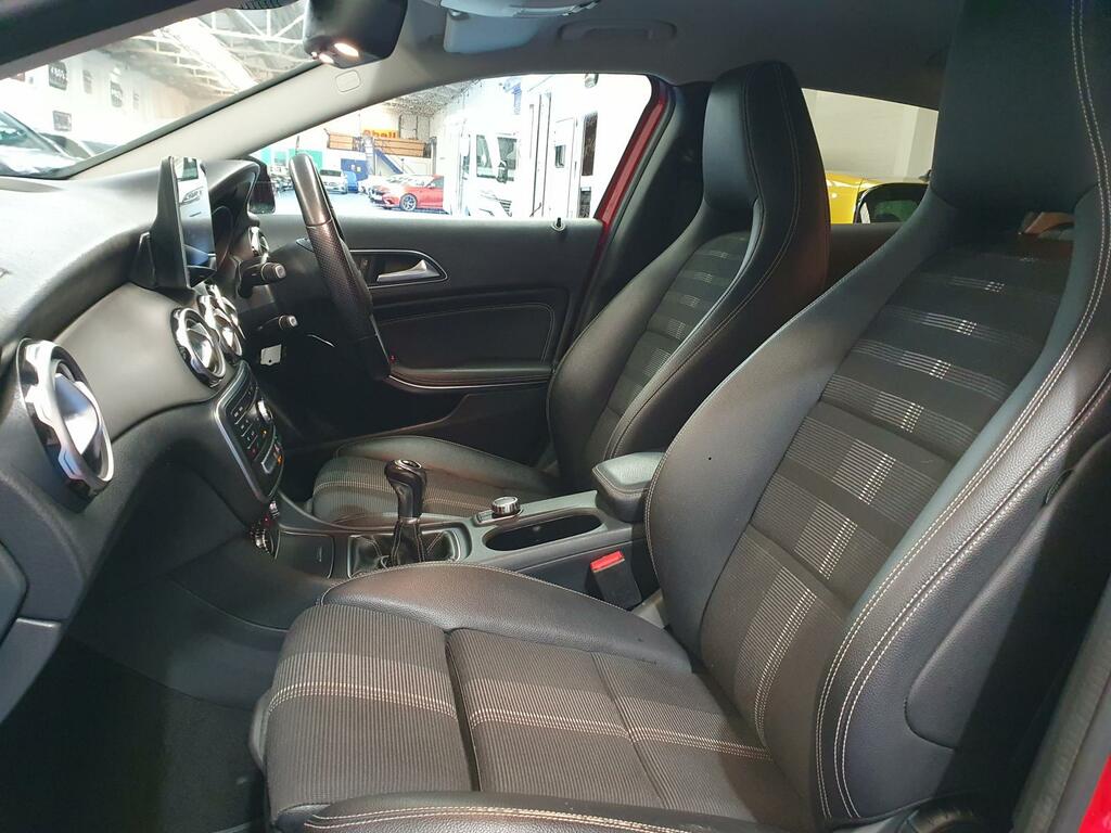 Mercedes-Benz GLA Class Gla 180 Urban Edition Grey #13