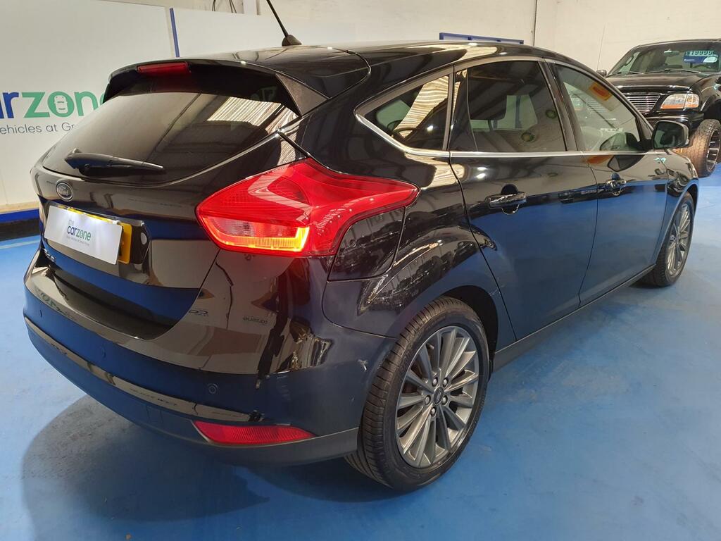 Ford Focus Hatchback ST68HYK #3