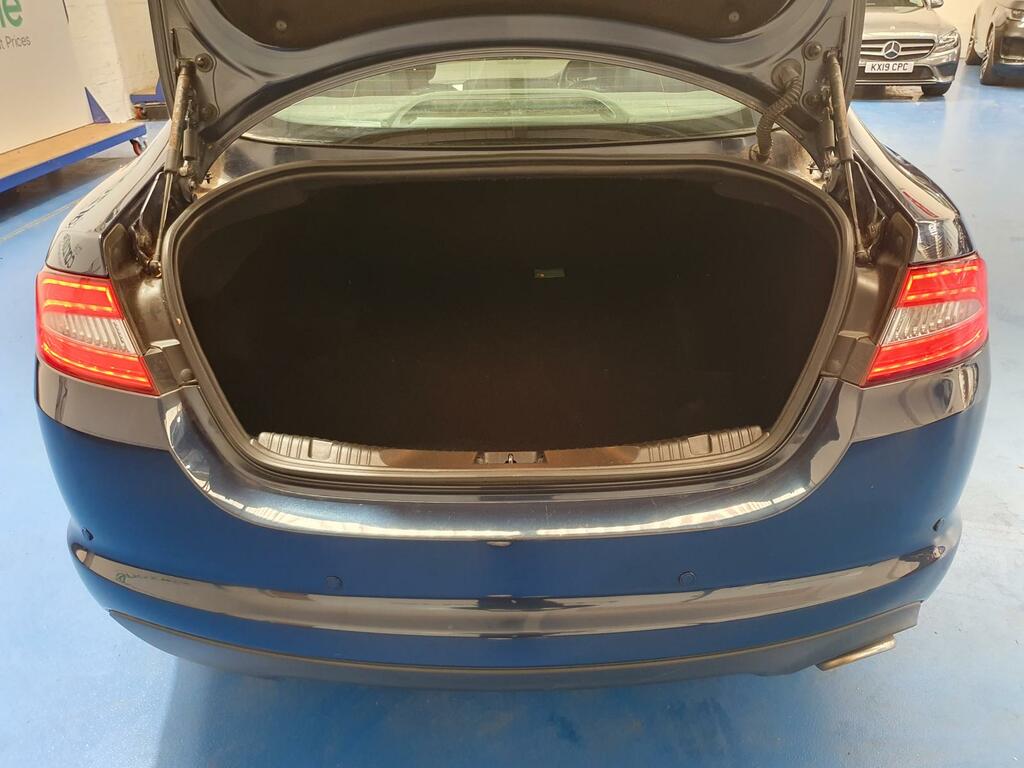 Jaguar XF 2.2 D Black #16