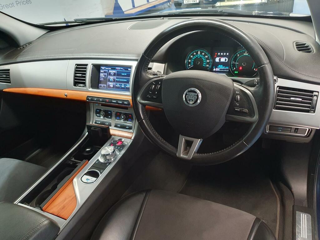 Jaguar XF 2.2 D Black #14