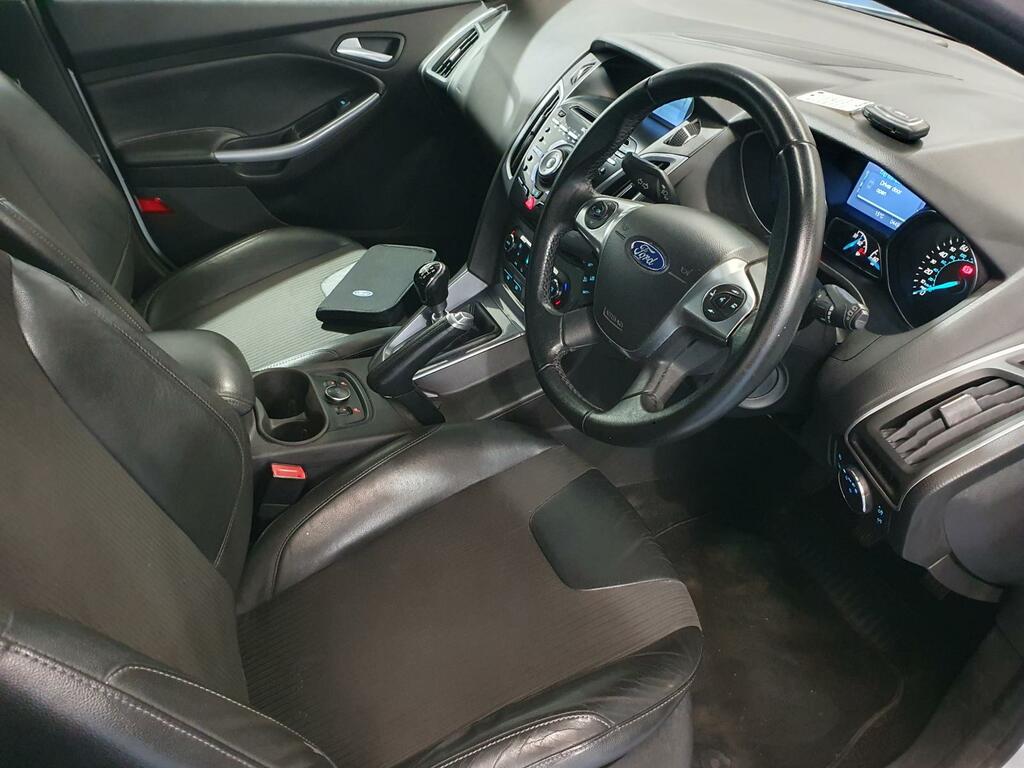Ford Focus 1.6 Zetec Tdci 113 Bhp Black #11