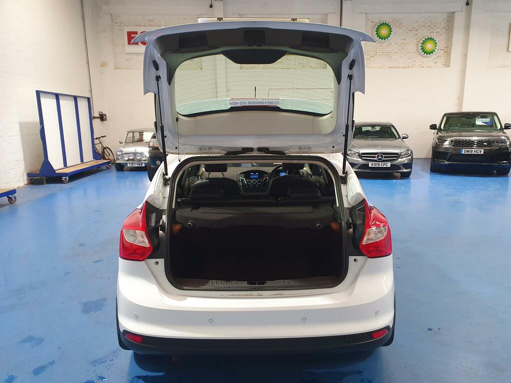 Ford Focus 1.6 Zetec Tdci 113 Bhp Black #5
