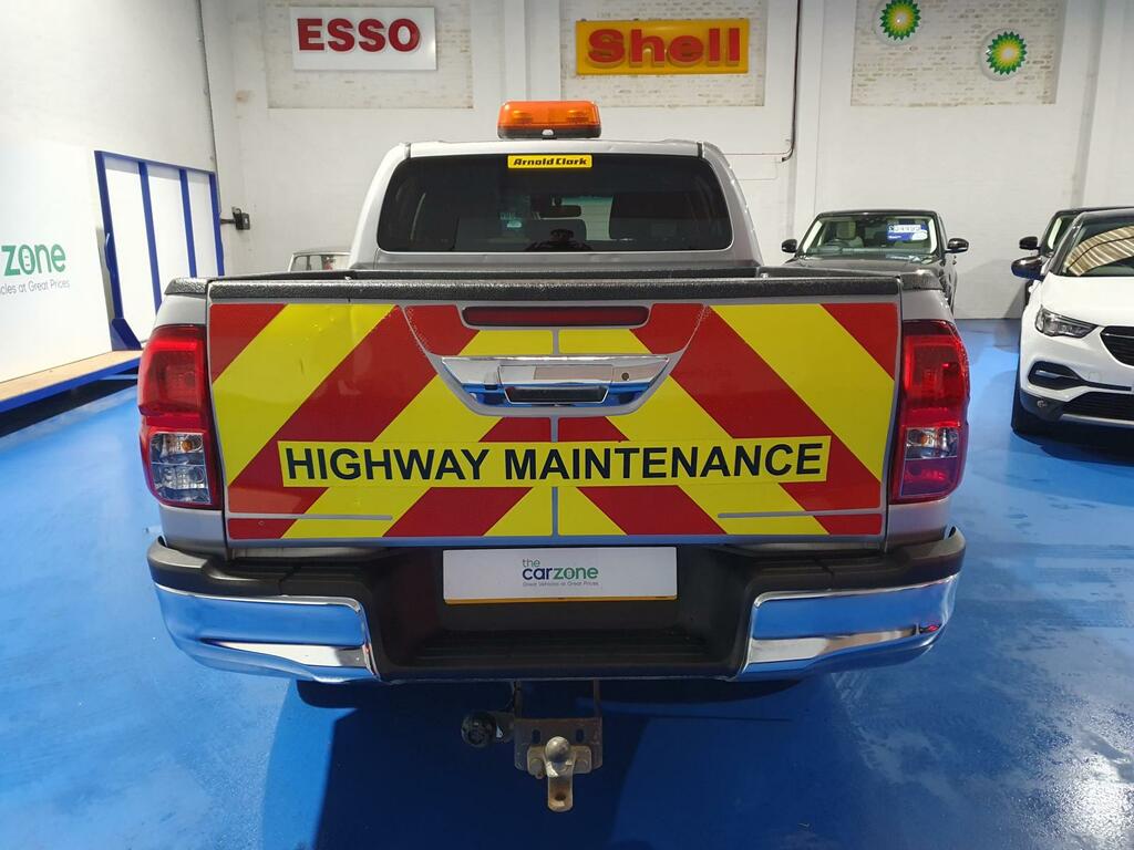 Toyota HILUX Pickup #5