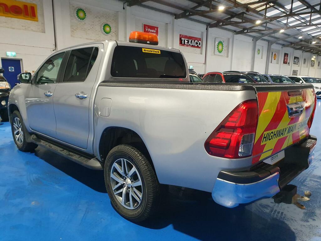 Toyota HILUX Pickup #6