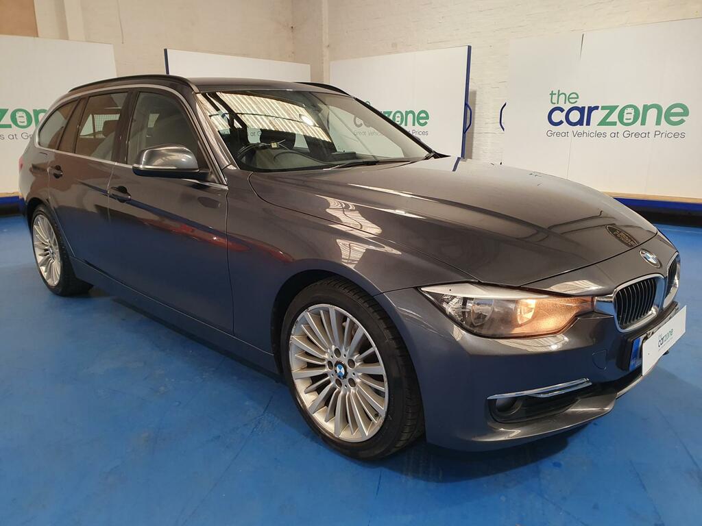 BMW 3 Series Hatchback White #1