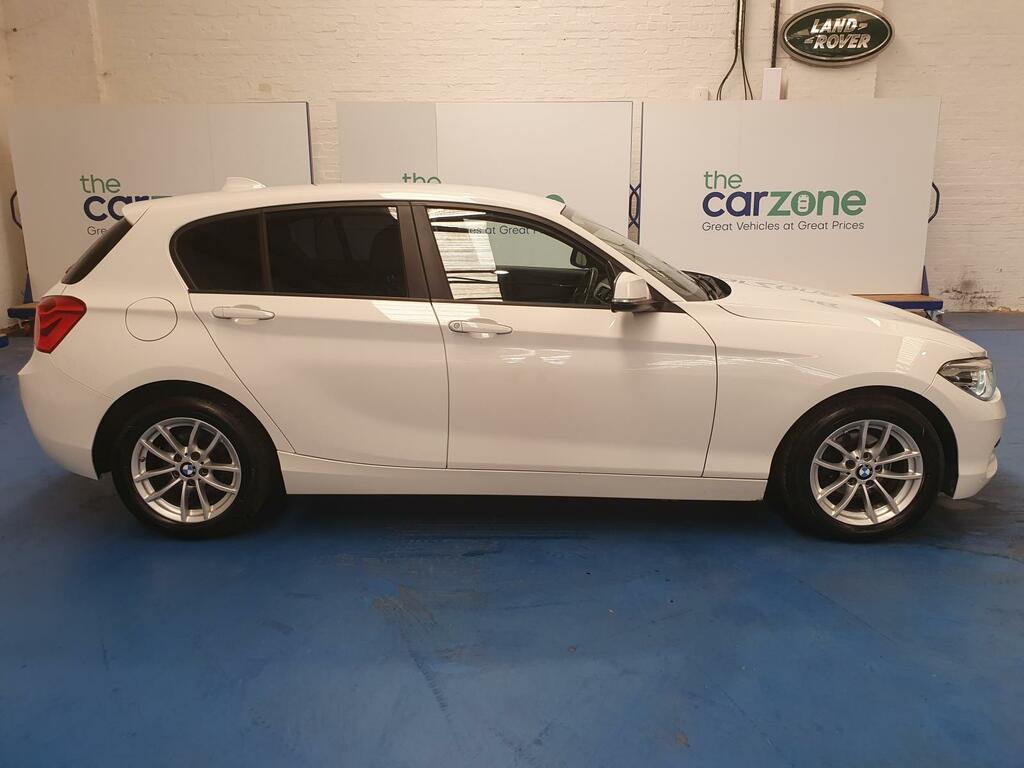 BMW 1 Series Hatchback YG68NCT #2