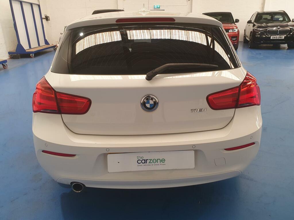 BMW 1 Series Hatchback YG68NCT #4