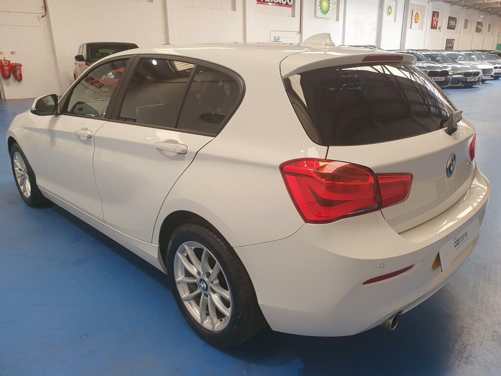 BMW 1 Series Hatchback YG68NCT #5