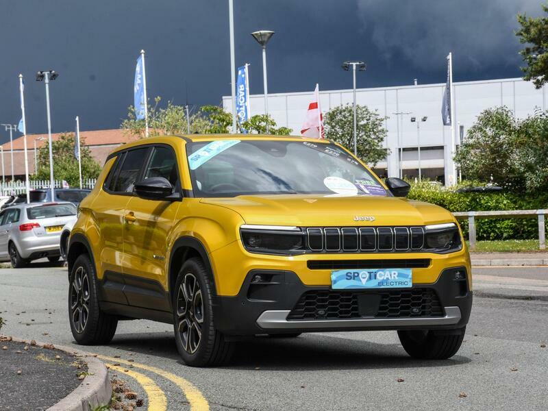 Jeep Avenger 54Kwh E-summit Suv 156 Ps WN74KVU Yellow