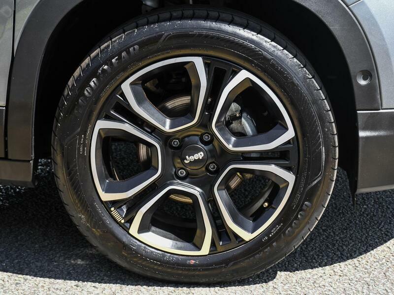 Jeep Avenger 1.2 Summit Euro 6 Ss WX25NGJ Grey #4