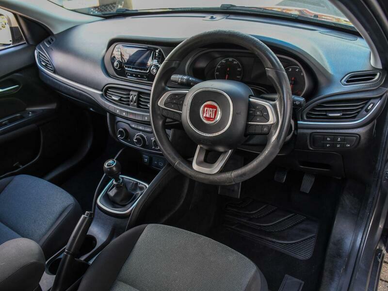 Fiat Tipo 1.4 Mpi Easy Hatchback Euro 6 9 Grey #3
