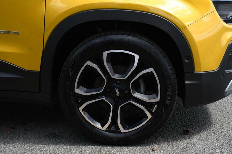Jeep Avenger 1.2 Summit Euro 6 Ss WV25NKO Black #4