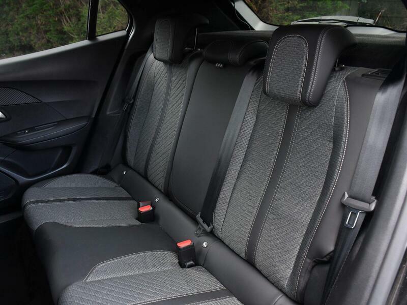 Peugeot 2008 2024 Peugeot 2008 1.2 Pt Active Ss Grey #8