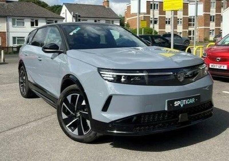 Vauxhall Grandland 73Kwh Gs Suv 213 Ps Grey