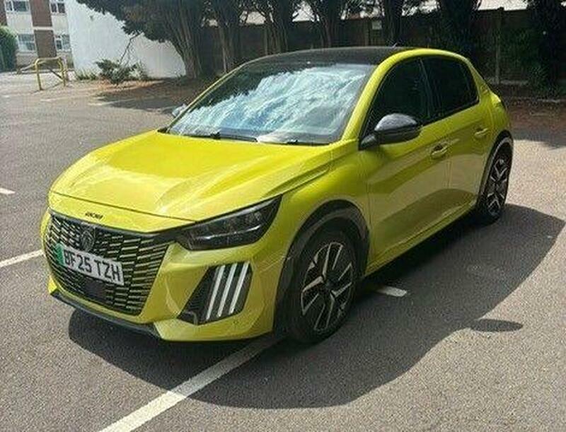 Peugeot e-208 51Kwh Gt Hatchback 7.4Kw Charge BF25TZH Yellow #3