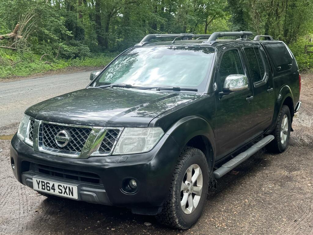 Nissan Navara Tekna Black #2