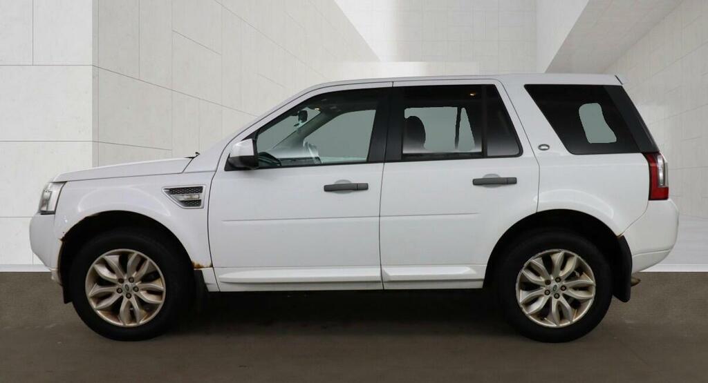 Land Rover Freelander 2 Hse White #5