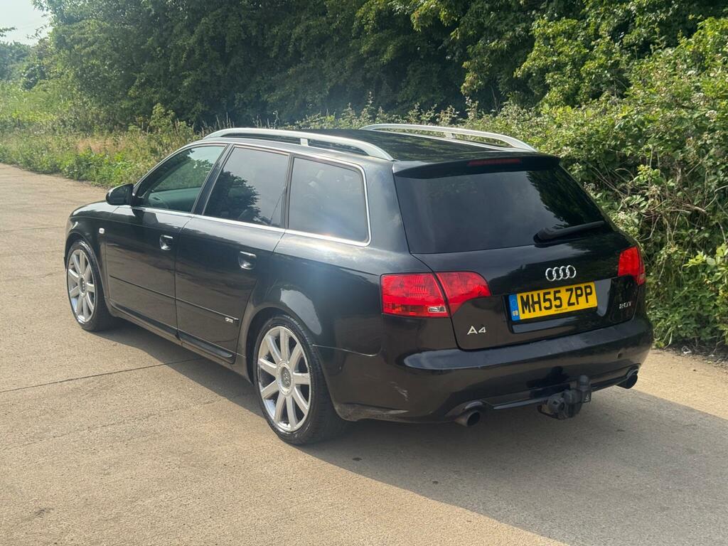 Audi A4 Avant S Line Black #4