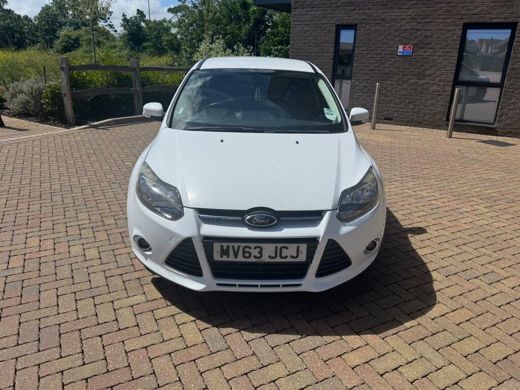 Ford Focus 1.6 Tdci Zetec Euro 5 Ss MV63JCJ White #2