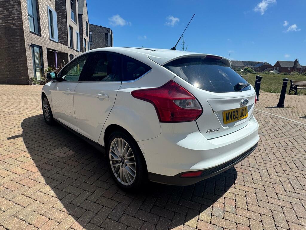 Ford Focus 1.6 Tdci Zetec Euro 5 Ss MV63JCJ White #4