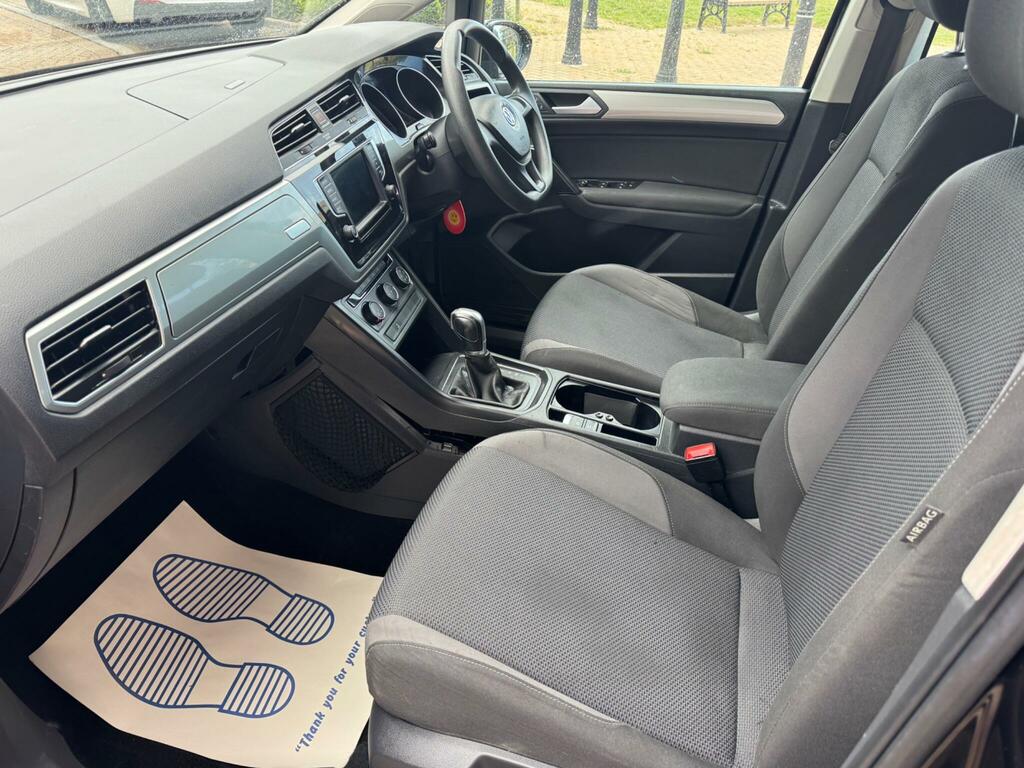 Volkswagen Touran Se Silver #33