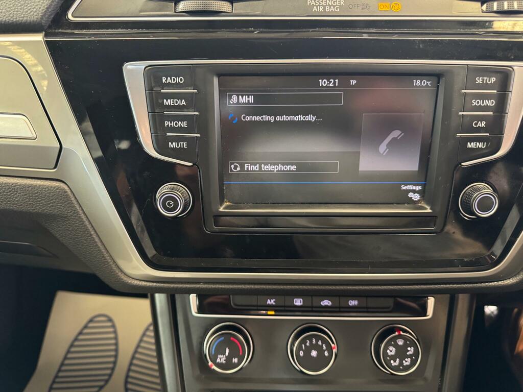 Volkswagen Touran Se Silver #29