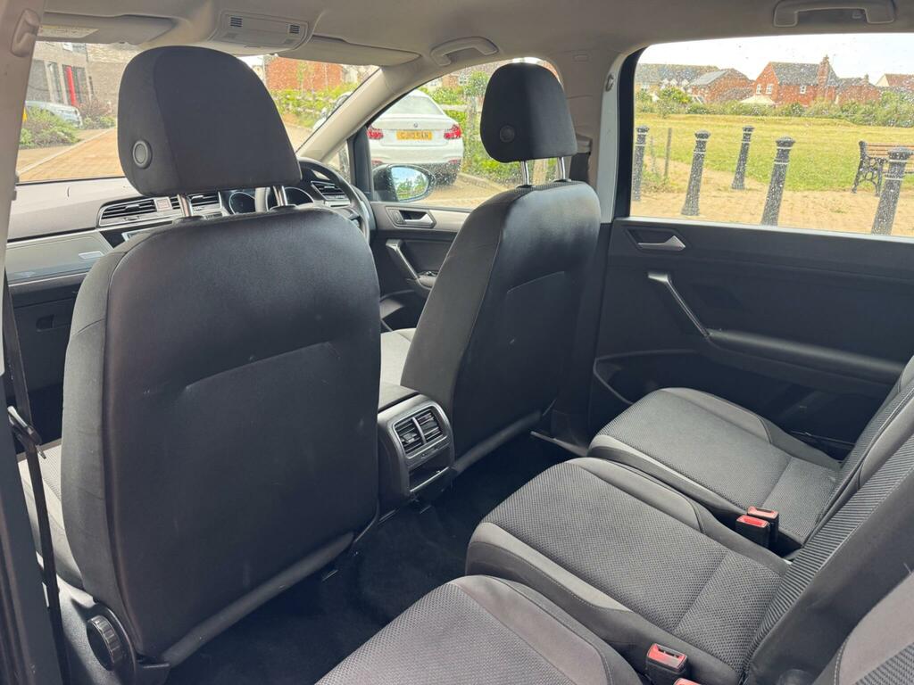 Volkswagen Touran Se Silver #22