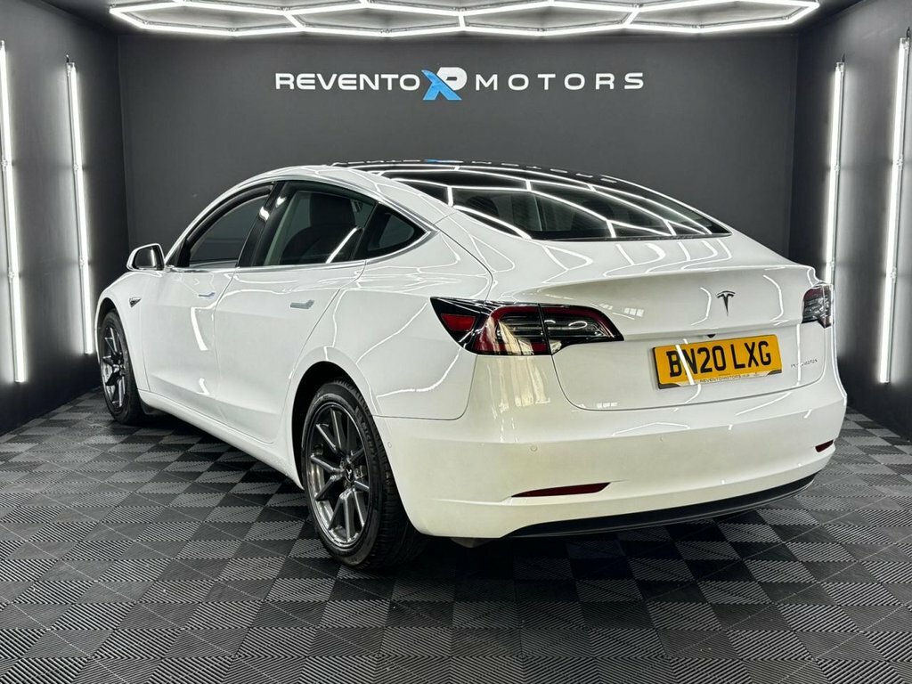 Tesla Model 3 Saloon BN20LXG White #2