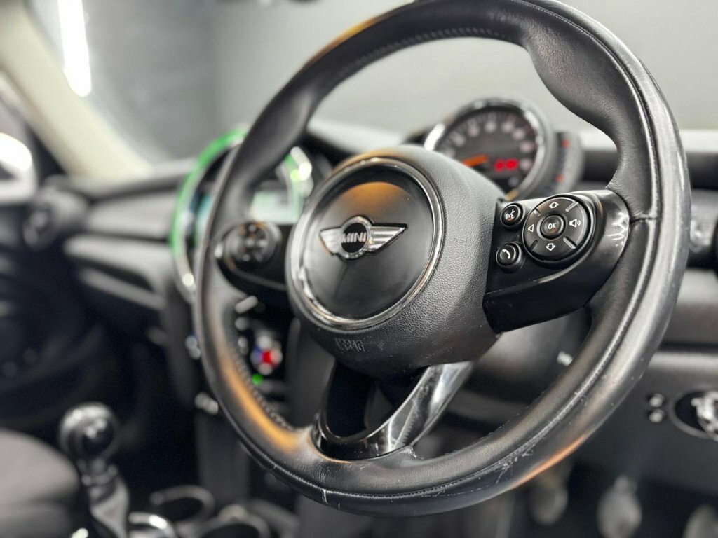 Mini Hatch 1.2 One Black #43