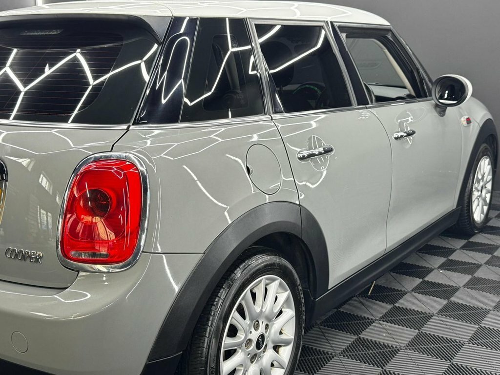 Mini Hatch 1.2 One Black #30